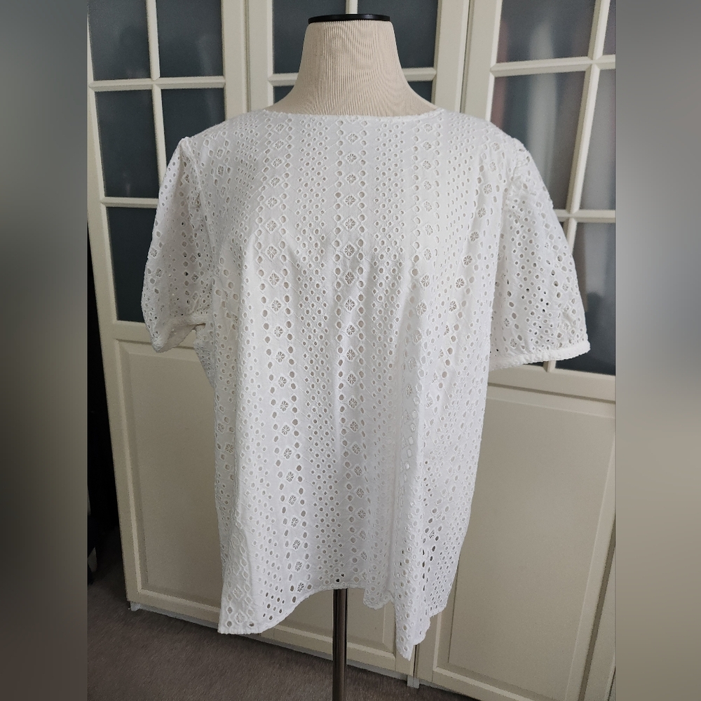J. Crew White Eyelet Blouse Short Sleeve Relaxed Fit